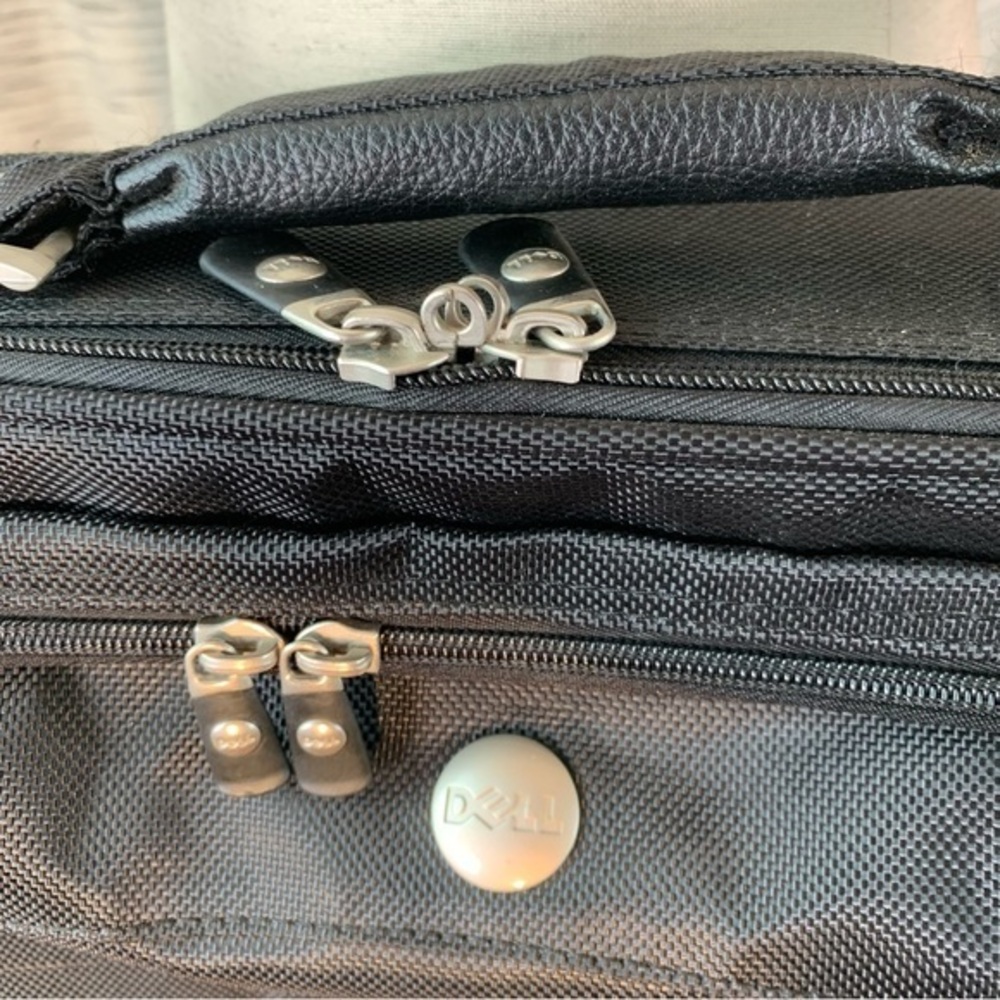 Dell black computer bag. - Picture 3 of 13